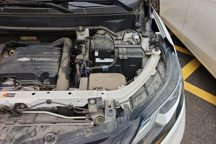Used Chevrolet Equinox 2018 535T Automatic YuJie Edition Engine Bay Left
