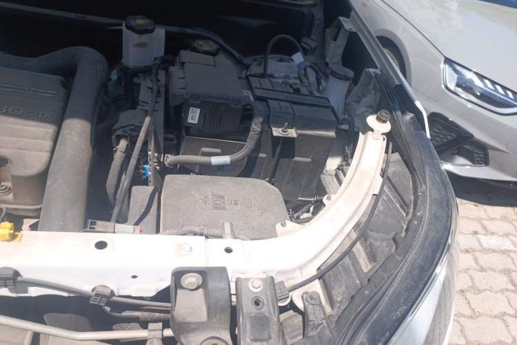 Used Chevrolet Equinox 2018 535T Automatic YuJie Edition Engine Bay Left