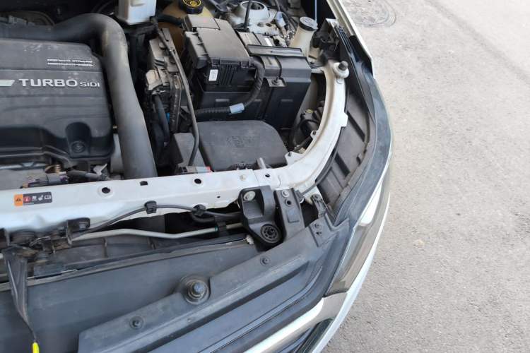 Used Chevrolet Equinox 2018 535T Automatic Chijie Edition Engine Bay Left