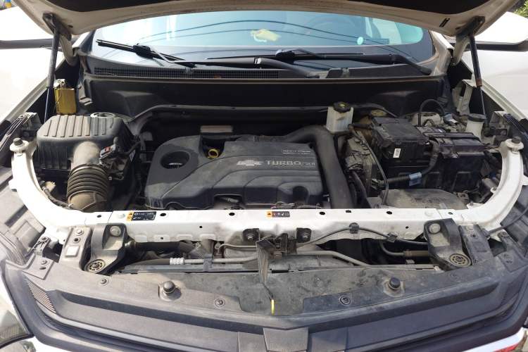 Used Chevrolet Equinox 2018 535T Automatic Chijie Edition Engine Bay