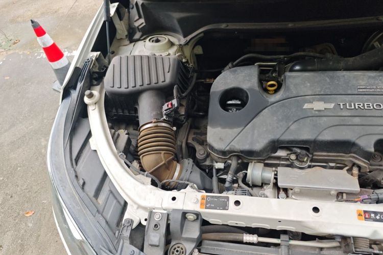 Used Chevrolet Equinox 2018 535T Automatic YuJie Edition Engine Bay Right