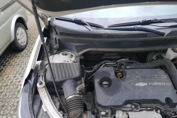 Used Chevrolet Equinox 2018 535T Automatic Lingjie Edition Engine Bay Right