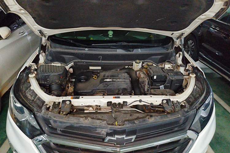 Used Chevrolet Equinox 2018 535T Automatic Chijie Edition Engine Bay