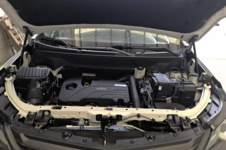 Used Chevrolet Equinox 2018 535T Automatic YuJie Edition Engine Bay