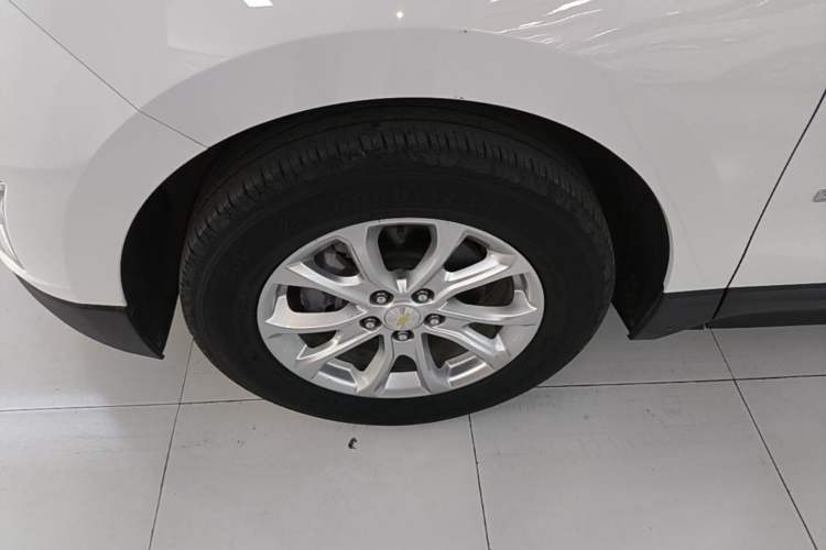 Used Chevrolet Equinox 2018 535T Automatic Lingjie Edition Exterior 4