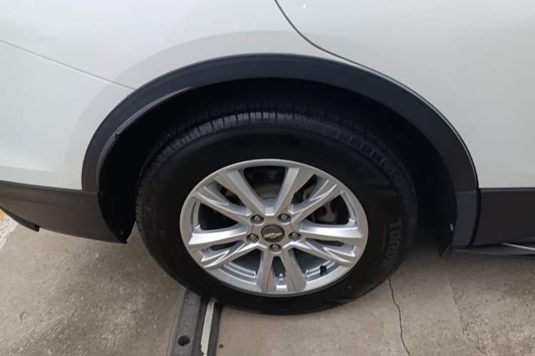Used Chevrolet Equinox 2018 535T Automatic YuJie Edition Exterior 5
