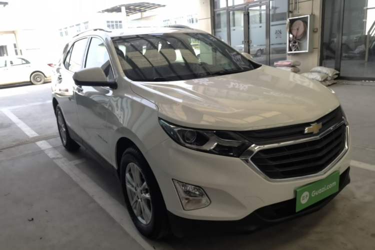 Used Chevrolet Equinox 2018 535T Automatic YuJie Edition Front Right 45 Deg