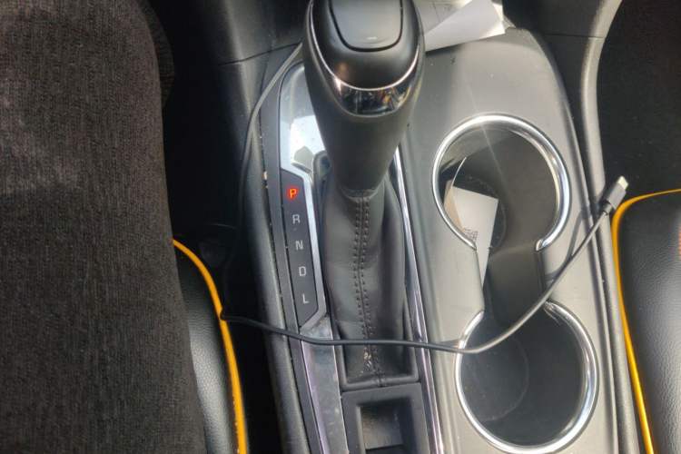 Used Chevrolet Equinox 2018 535T Automatic Lingjie Edition Gear Lever