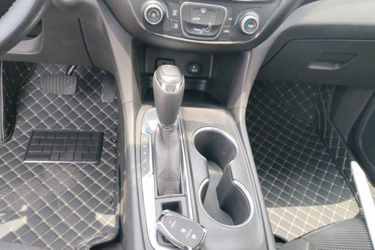 Used Chevrolet Equinox 2018 535T Automatic Chijie Edition Gear Lever