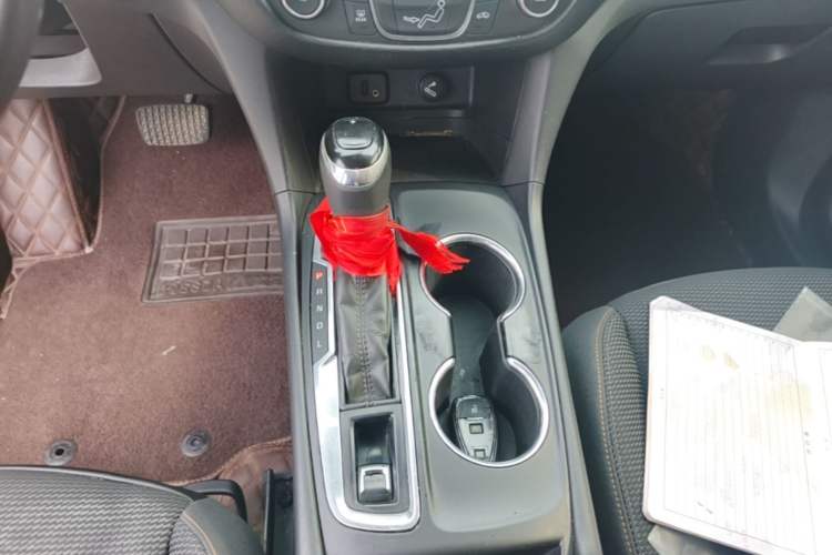 Used Chevrolet Equinox 2018 535T Automatic Lingjie Edition Gear Lever