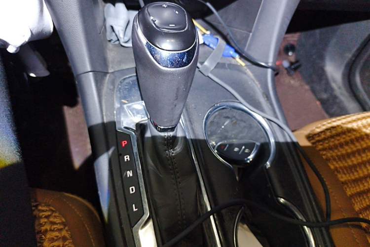 Used Chevrolet Equinox 2018 535T Automatic Chijie Edition Gear Lever