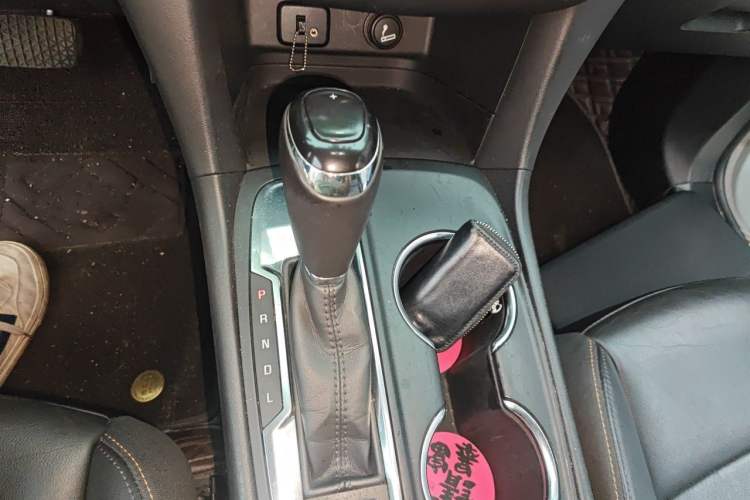 Used Chevrolet Equinox 2018 535T Automatic YuJie Edition Gear Lever