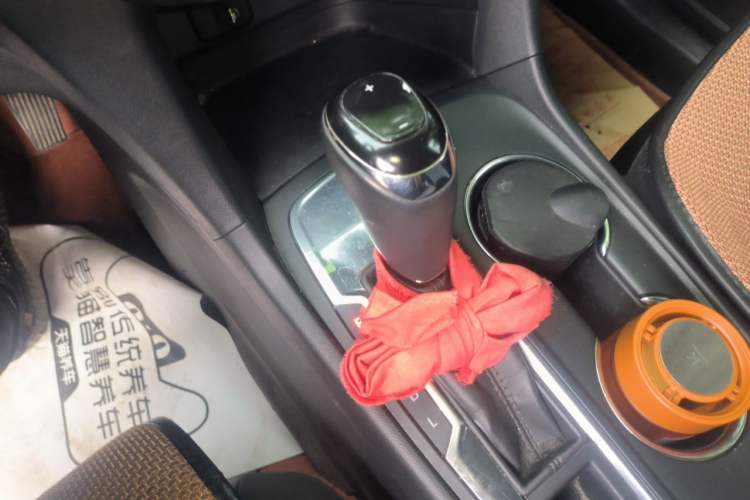 Used Chevrolet Equinox 2018 535T Automatic Chijie Edition Gear Lever