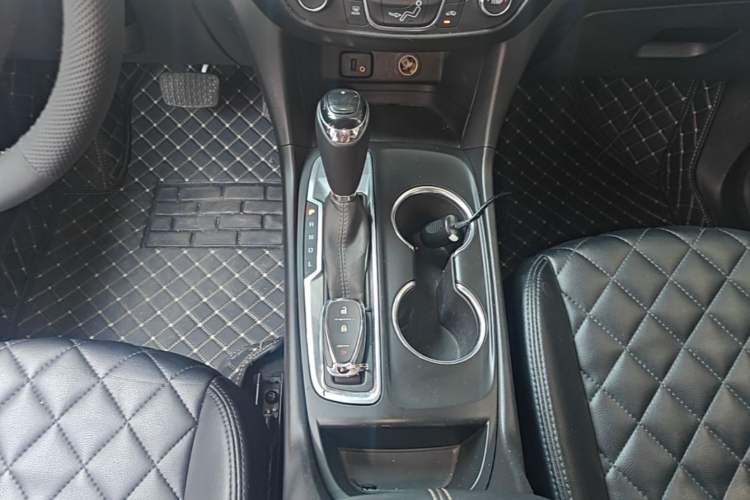 Used Chevrolet Equinox 2018 535T Automatic Chijie Edition Gear Lever