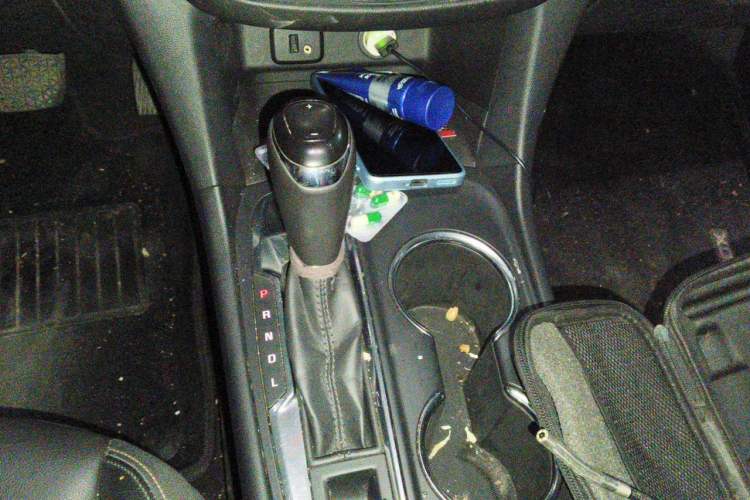 Used Chevrolet Equinox 2018 535T Automatic YuJie Edition Gear Lever