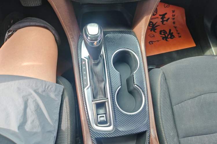 Used Chevrolet Equinox 2018 535T Automatic Chijie Edition Gear Lever