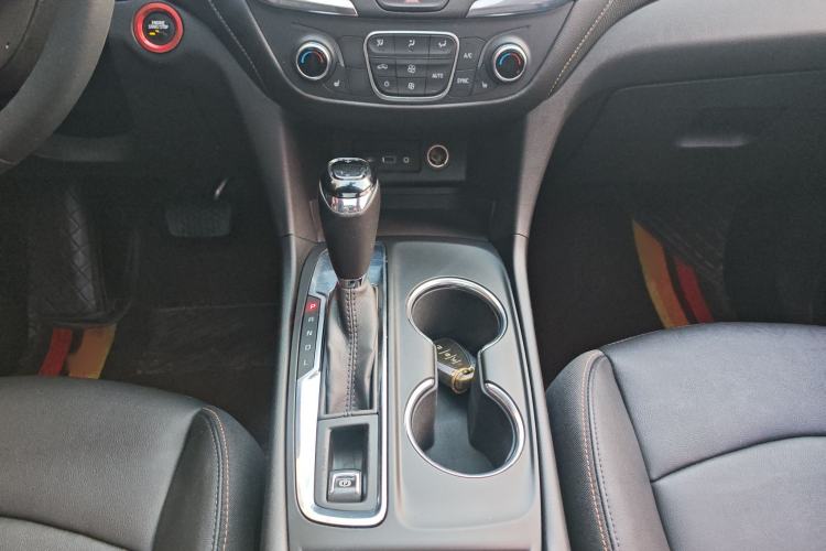 Used Chevrolet Equinox 2018 535T Automatic YuJie Edition Gear Lever