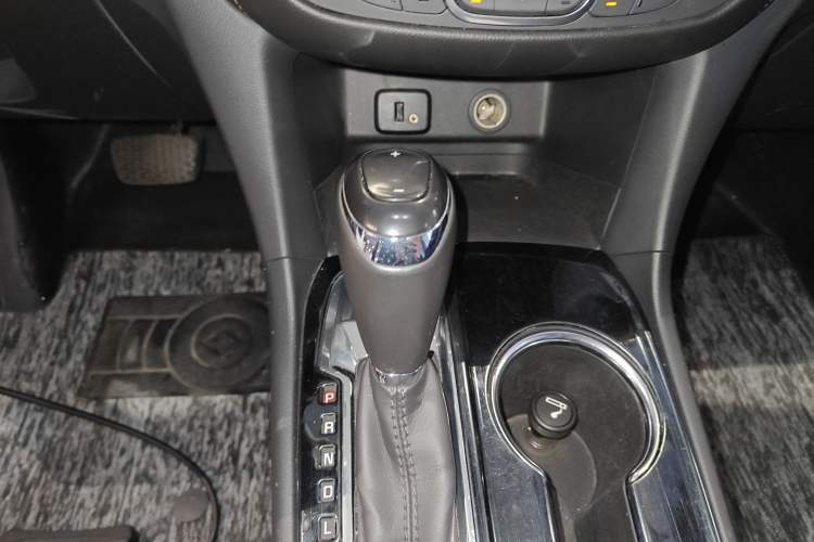 Used Chevrolet Equinox 2018 535T Automatic YuJie Edition Gear Lever