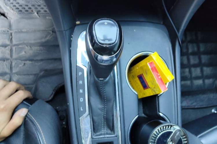 Used Chevrolet Equinox 2018 535T Automatic YuJie Edition Gear Lever
