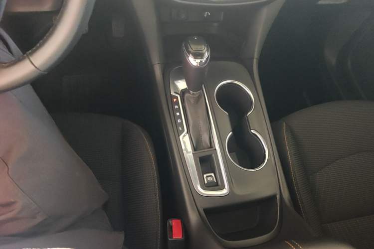 Used Chevrolet Equinox 2018 535T Automatic Chijie Edition Gear Lever