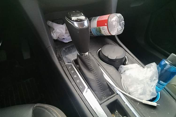 Used Chevrolet Equinox 2018 535T Automatic YuJie Edition Gear Lever