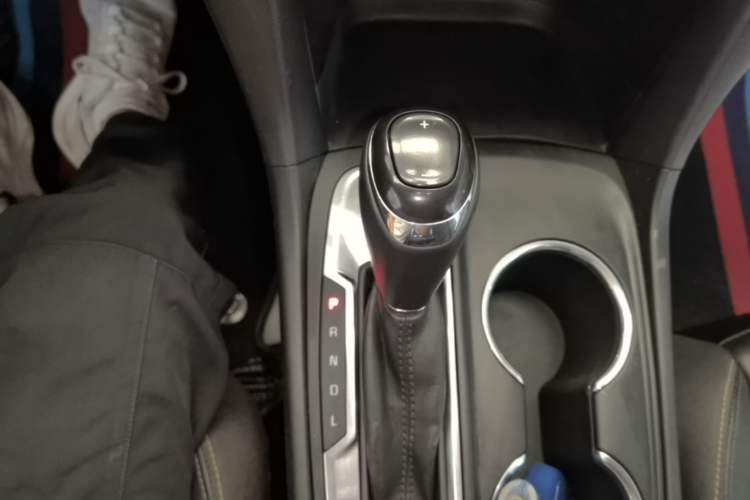 Used Chevrolet Equinox 2018 535T Automatic YuJie Edition Gear Lever