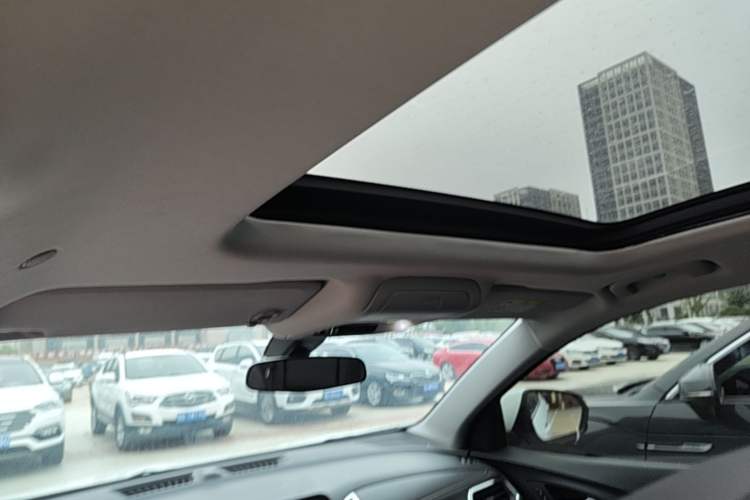 Used Chevrolet Equinox 2018 535T Automatic YuJie Edition Headliner