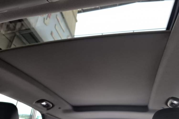 Used Chevrolet Equinox 2018 535T Automatic YuJie Edition Headliner