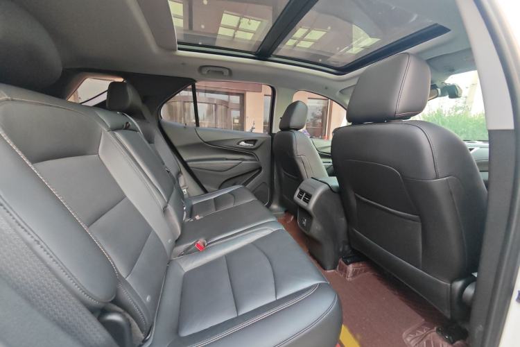 Used Chevrolet Equinox 2018 535T Automatic YuJie Edition Interior 2