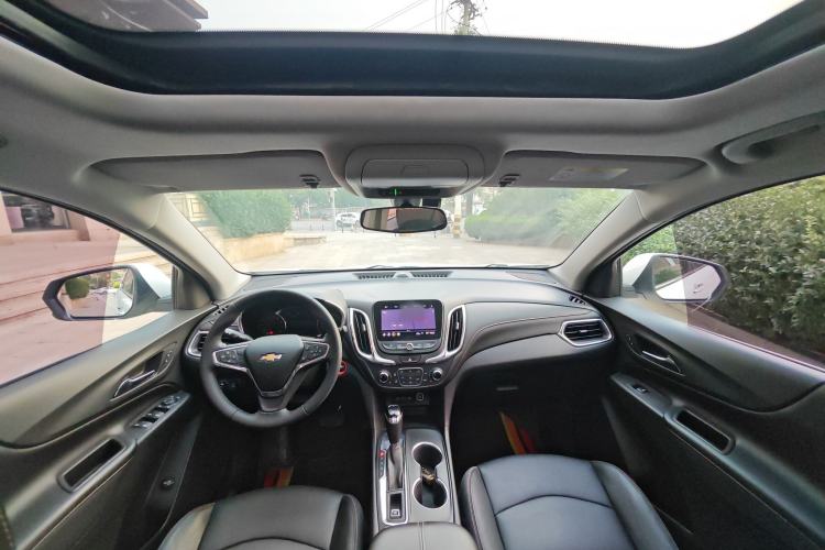 Used Chevrolet Equinox 2018 535T Automatic YuJie Edition Interior 3