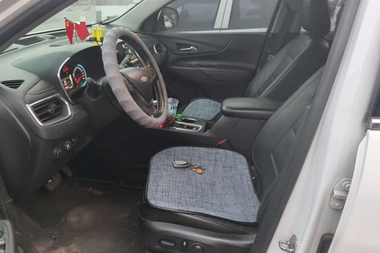 Used Chevrolet Equinox 2018 550T Automatic All-Wheel-Drive Boundary Edition Left Front Seat