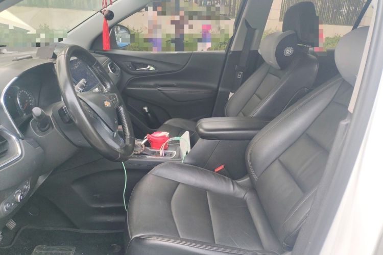 Used Chevrolet Equinox 2018 550T Automatic All-Wheel-Drive Explorer Edition Left Front Seat