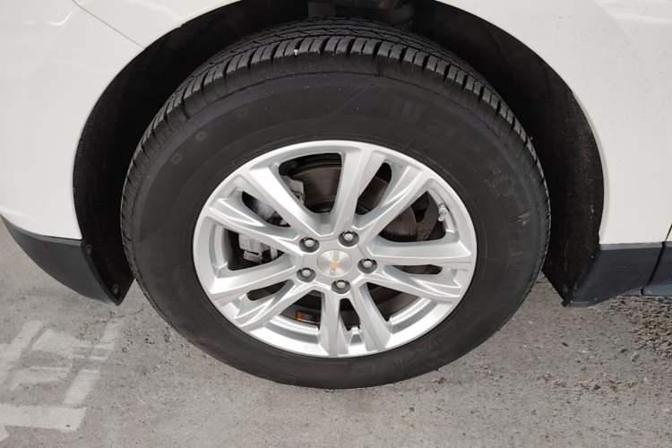 Used Chevrolet Equinox 2018 535T Automatic YuJie Edition Left Front Wheel Hub