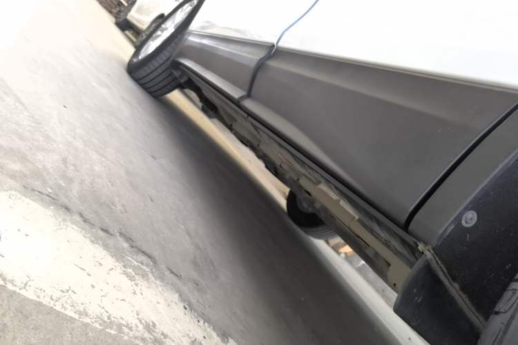 Used Chevrolet Equinox 2018 535T Automatic YuJie Edition Left Side Sill