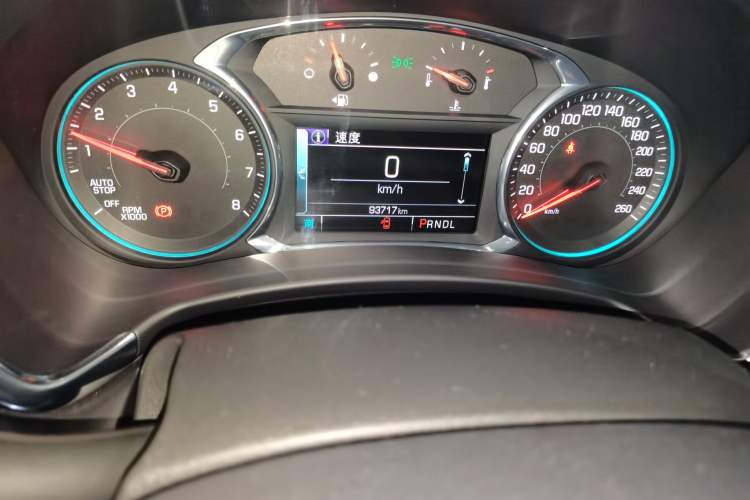 Used Chevrolet Equinox 2018 550T Automatic All-Wheel-Drive Explorer Edition Odometer Close Up