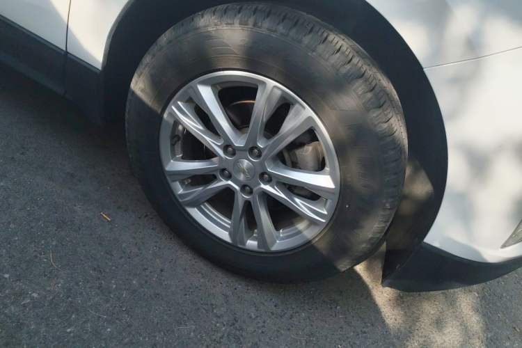 Used Chevrolet Equinox 2018 535T Automatic YuJie Edition Right Front Wheel Hub