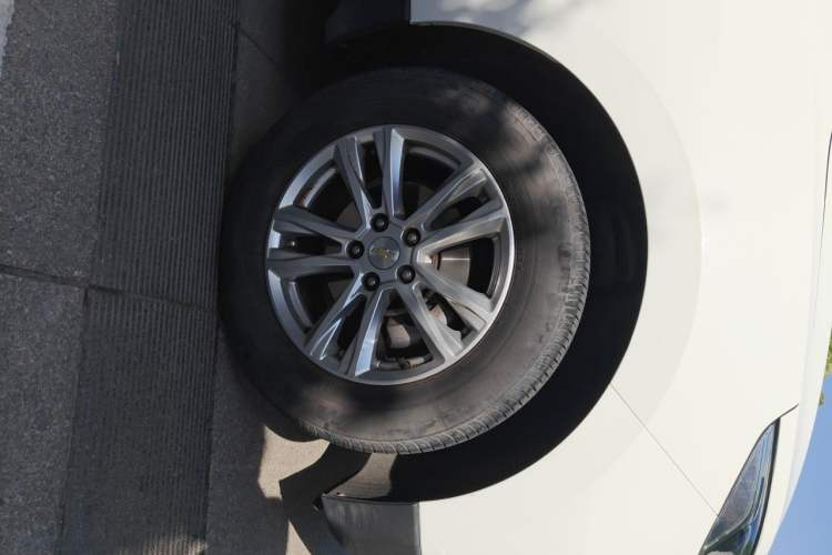 Used Chevrolet Equinox 2018 535T Automatic YuJie Edition Right Front Wheel Hub