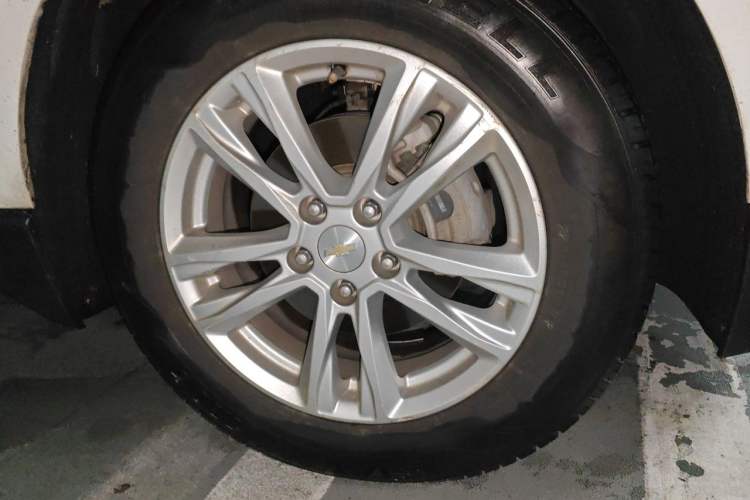 Used Chevrolet Equinox 2018 535T Automatic YuJie Edition Right Front Wheel Hub