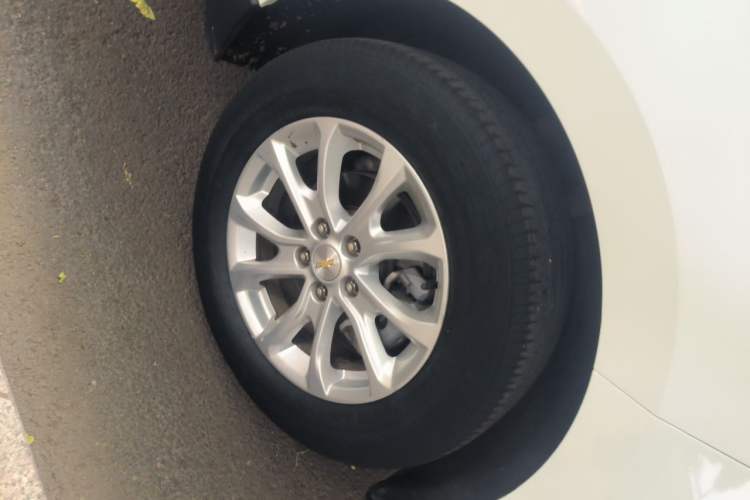 Used Chevrolet Equinox 2018 535T Automatic Chijie Edition Right Front Wheel Hub