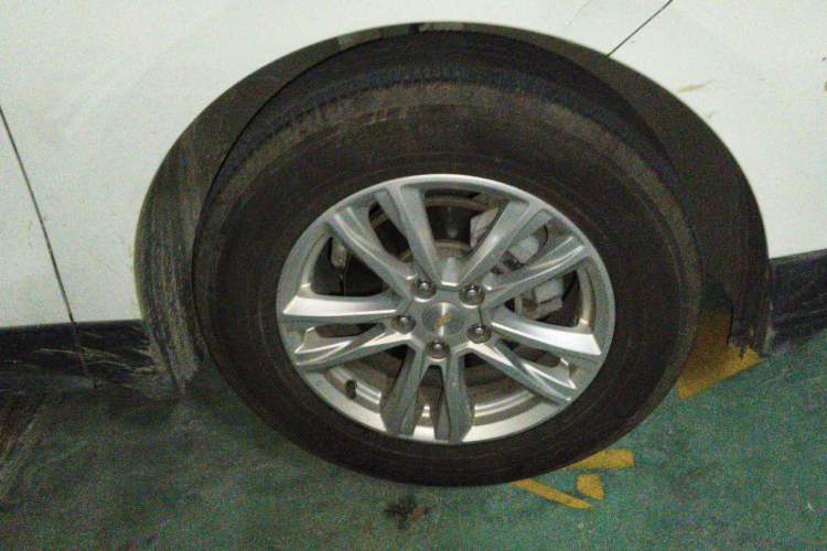 Used Chevrolet Equinox 2018 535T Automatic YuJie Edition Right Front Wheel Hub