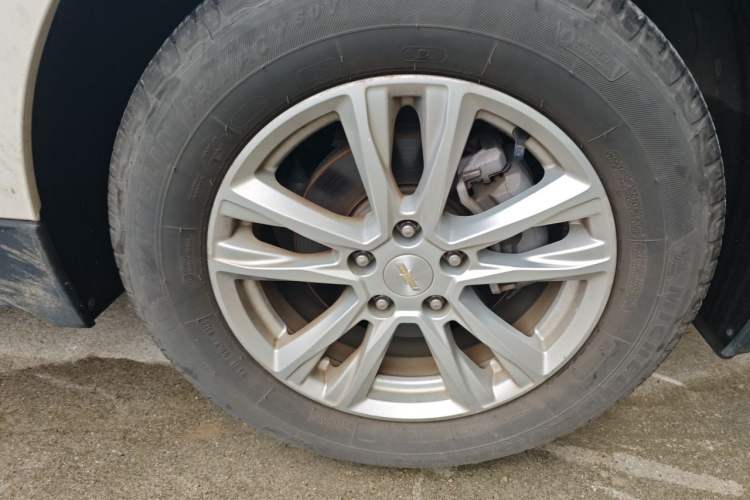 Used Chevrolet Equinox 2018 535T Automatic YuJie Edition Right Front Wheel Hub