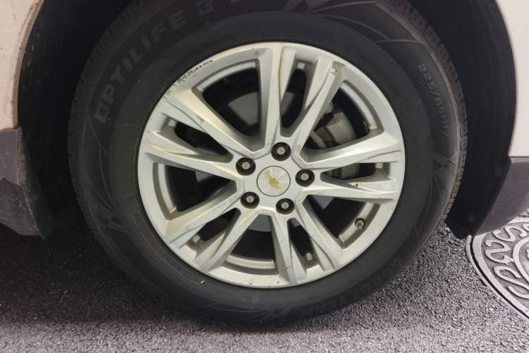 Used Chevrolet Equinox 2018 535T Automatic YuJie Edition Right Front Wheel Hub