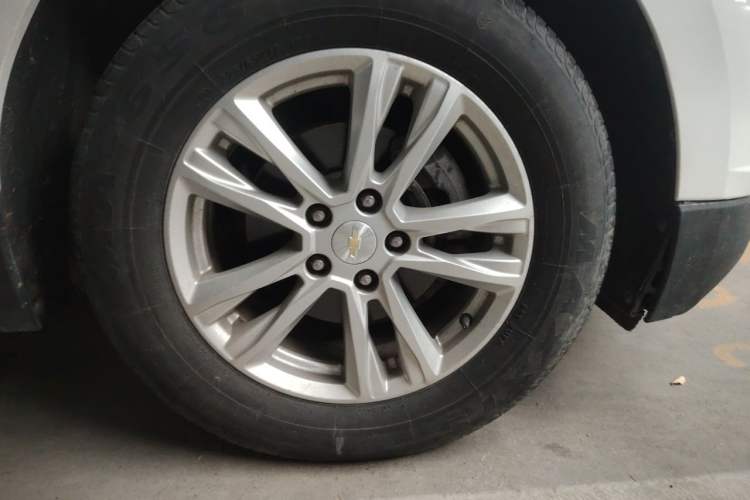 Used Chevrolet Equinox 2018 535T Automatic YuJie Edition Right Front Wheel Hub