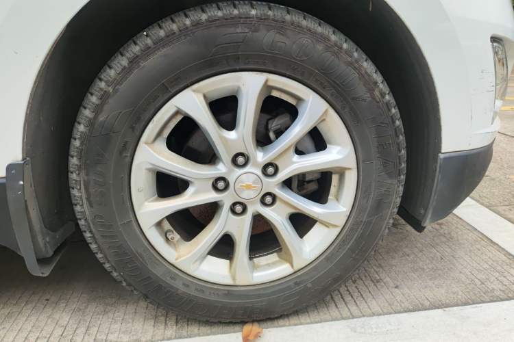 Used Chevrolet Equinox 2018 535T Automatic Chijie Edition Right Front Wheel Hub