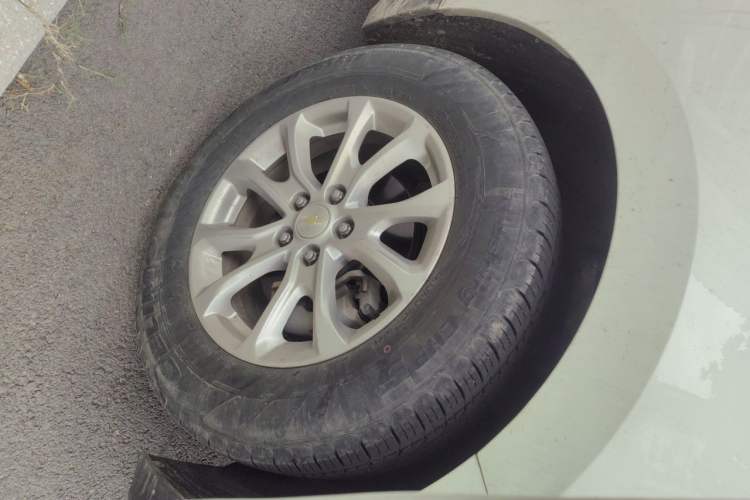 Used Chevrolet Equinox 2018 535T Automatic Chijie Edition Right Front Wheel Hub