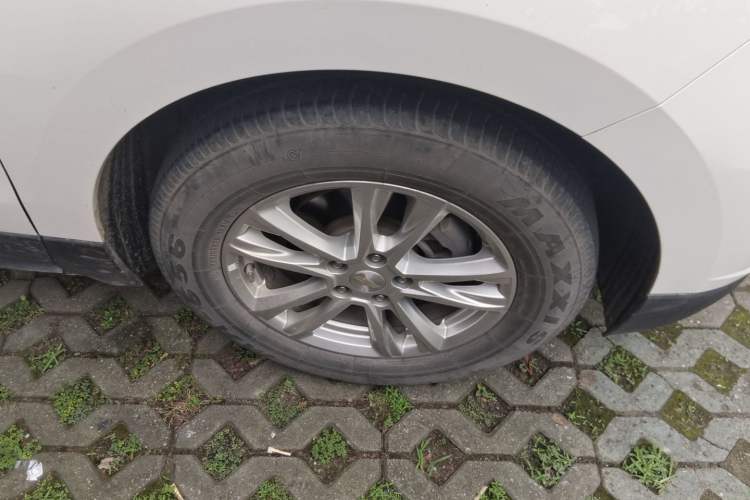 Used Chevrolet Equinox 2018 535T Automatic YuJie Edition Right Front Wheel Hub