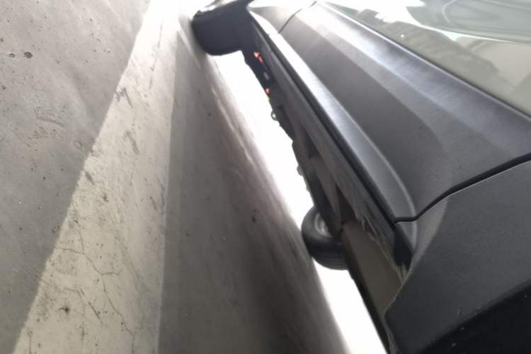 Used Chevrolet Equinox 2018 535T Automatic YuJie Edition Right Side Sill
