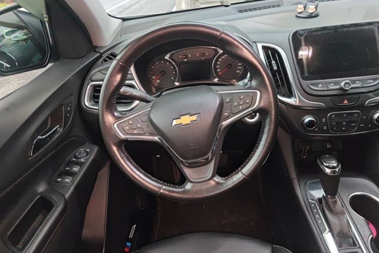 Used Chevrolet Equinox 2018 535T Automatic YuJie Edition Steering Wheel
