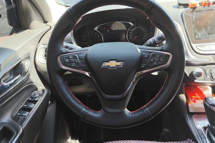 Used Chevrolet Equinox 2018 535T Automatic YuJie Edition Steering Wheel