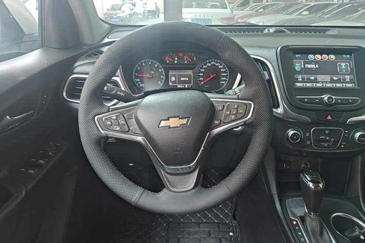 Used Chevrolet Equinox 2018 535T Automatic Chijie Edition Steering Wheel